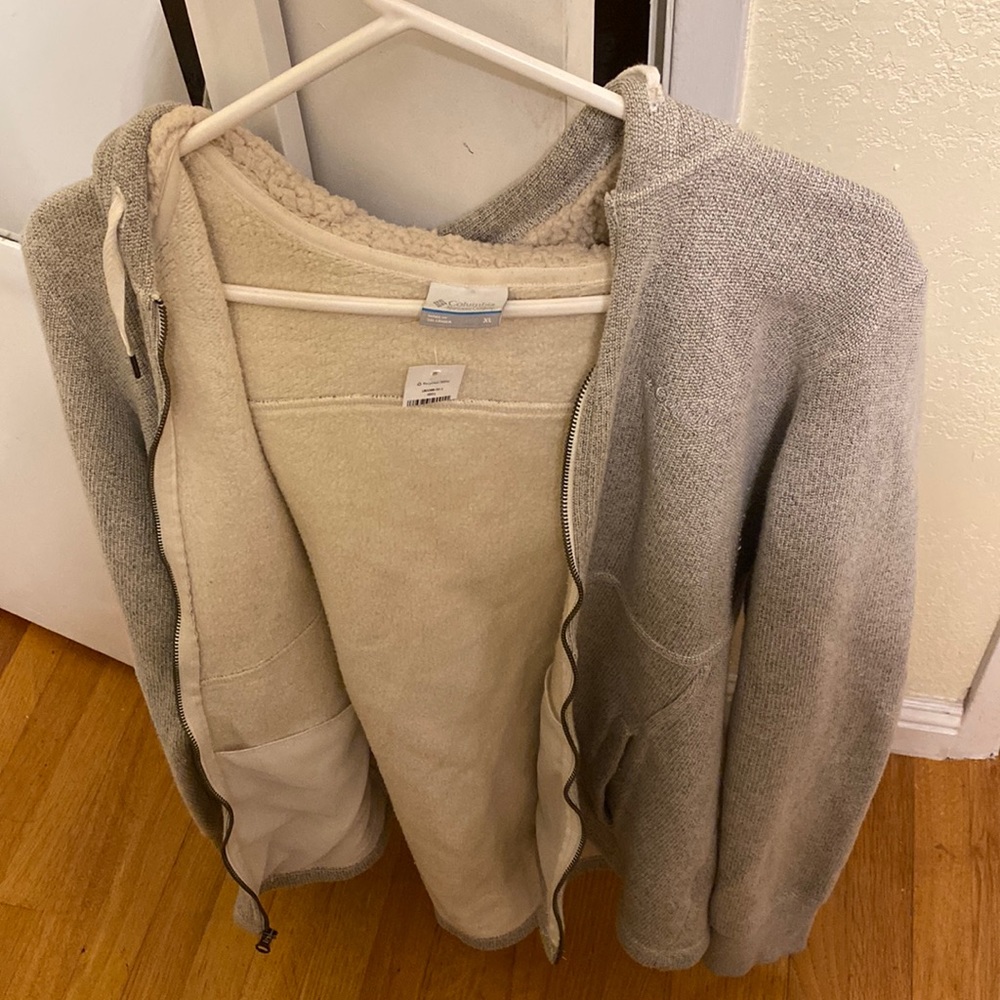 RESALE - hooded zip up jacket columbia fleece interior gray knit